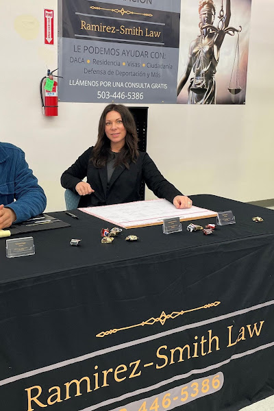 Logo de Ramirez-Smith Law, abogados de inmigración en Nampa, Idaho